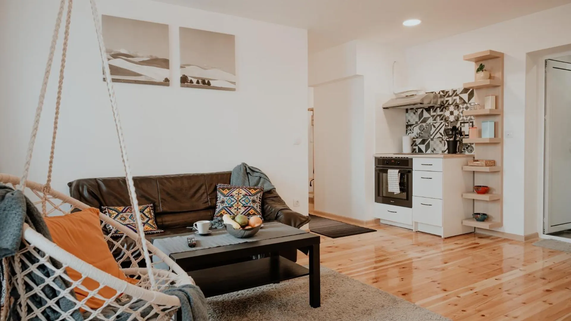 Artiesta - 5 Apartments Sofia 0*,  Bulgaria