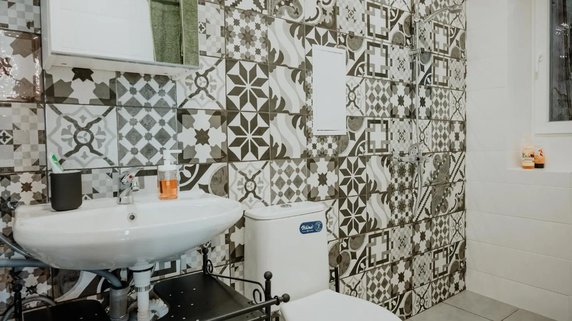 Artiesta - 5 Apartments Sofia 0*,  Bulgaria